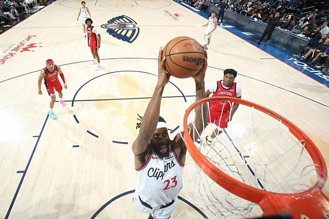 快船替补中锋杰克逊表现亮眼，洛佩斯出场时间