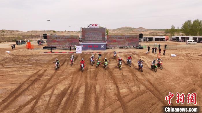 李昊煜库伦站包揽双冠军 赛道升级考验车手技术