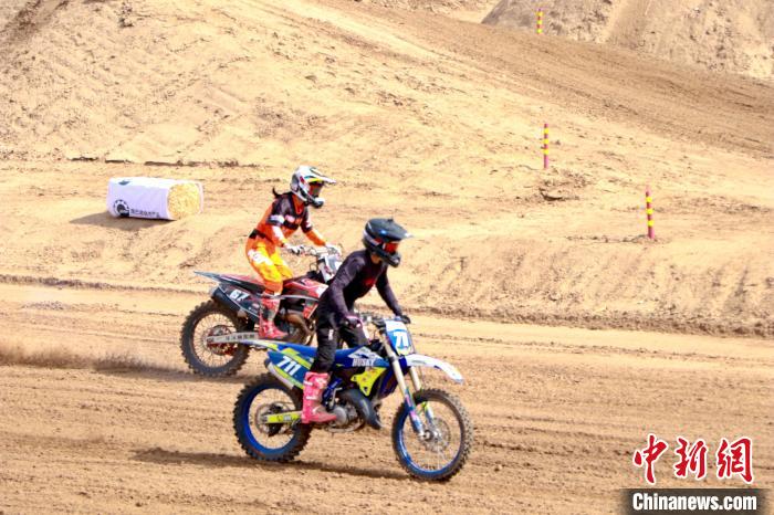 李昊煜库伦站包揽双冠军 赛道升级考验车手技术