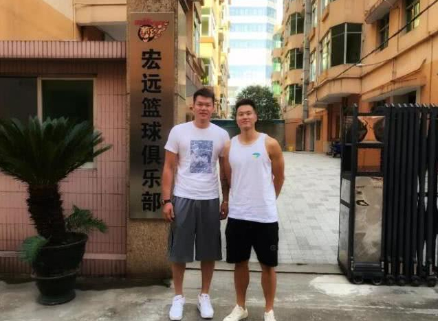 焦泊乔因私事离队引关注，广东男篮磨合面临挑