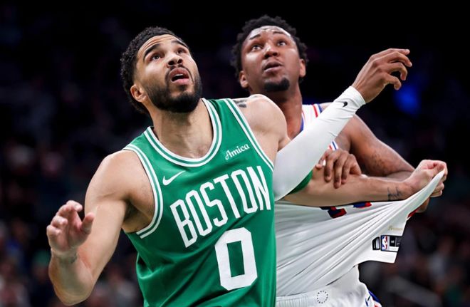 NBA季后赛首日冷门频现 76人逆转绿军 文班亚马伤